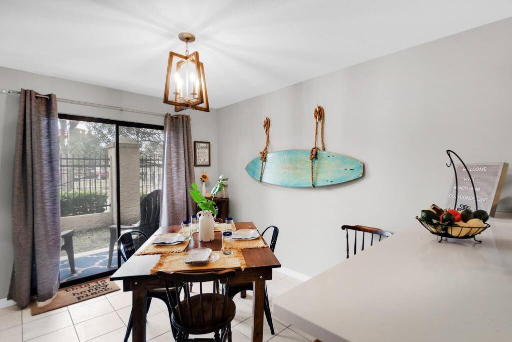 Renovated Ocean Escape Condo-11 Pools-community Beachhouse Bar Apartment *